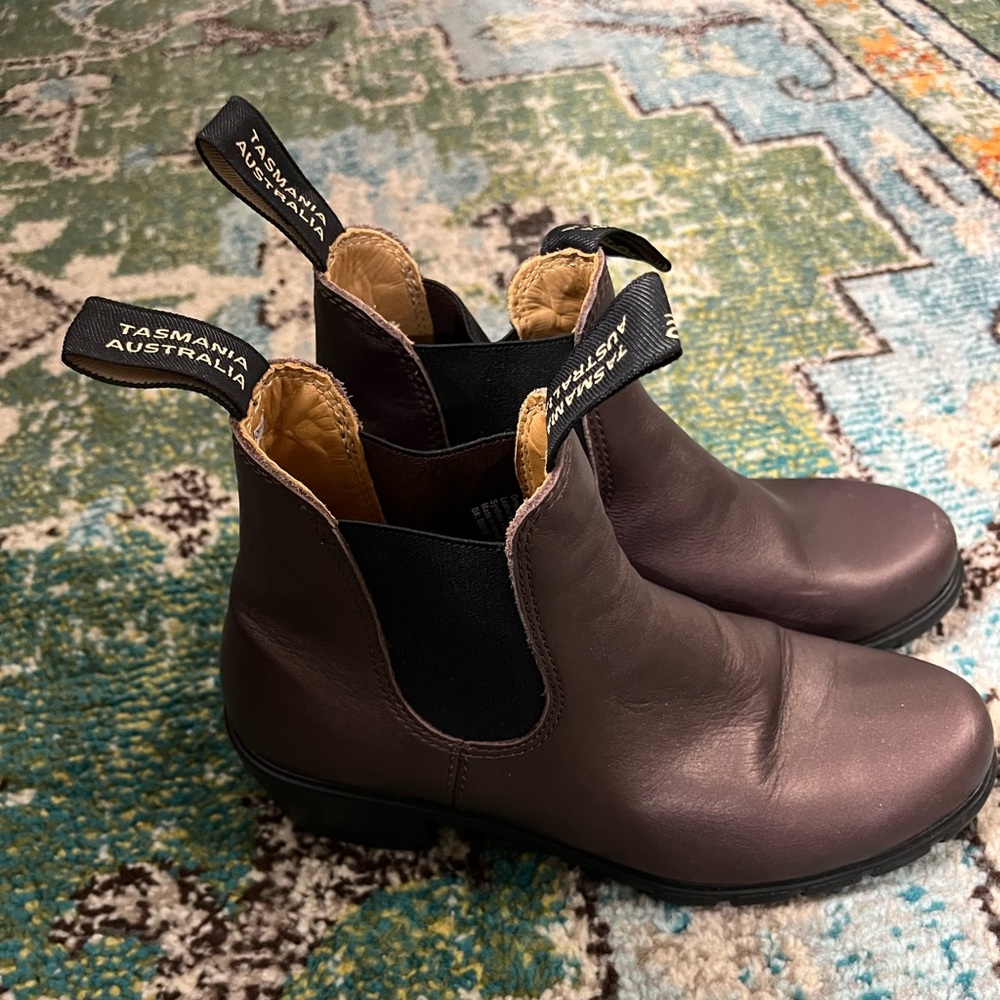Metallic Maroon Blundstone Boots